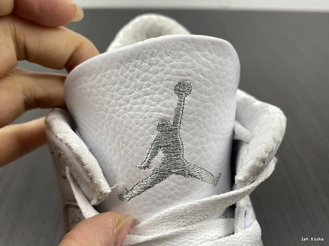 3 GoodFit Jordan White' 429487- PS 952 Air 'Triple Retro 1228